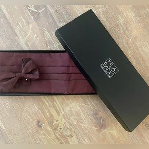 Silk Cumberbund and Bowtie - Boxed set - Never worn